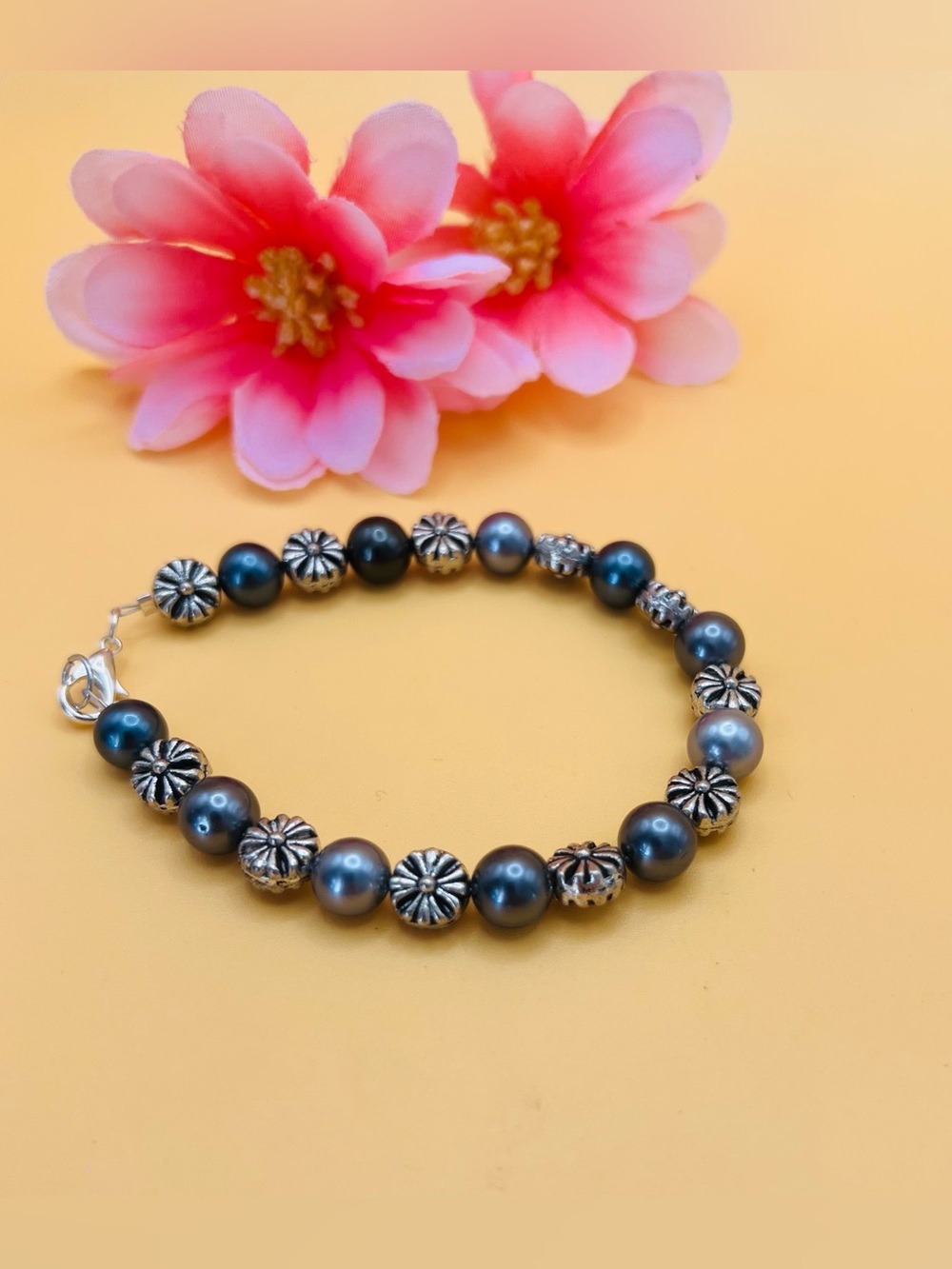 Silver & Gray Pearl Beaded Bracelet
